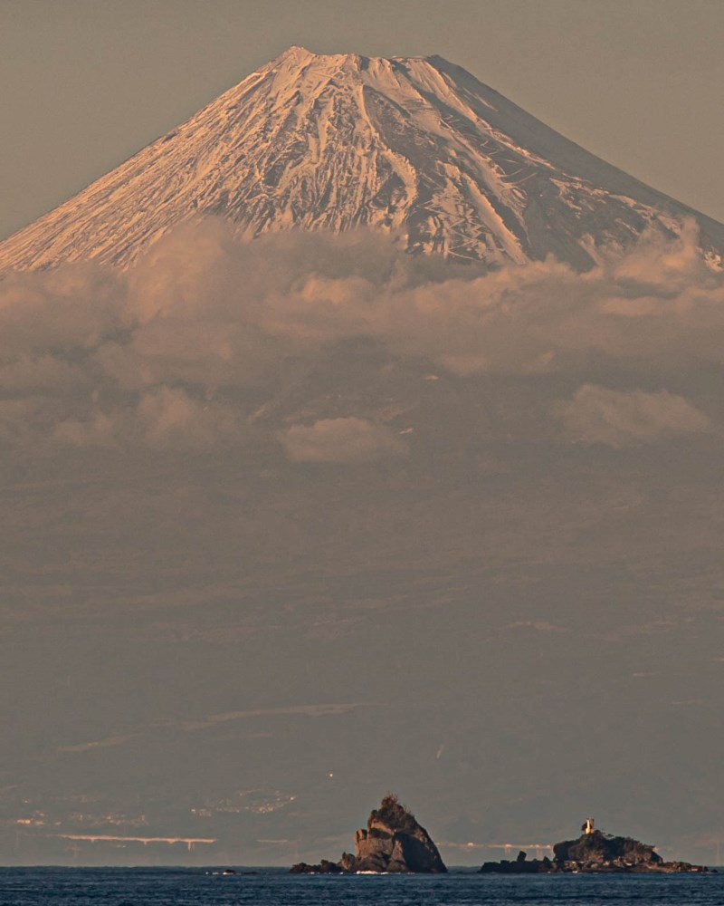 ほんのり桜色の富士山